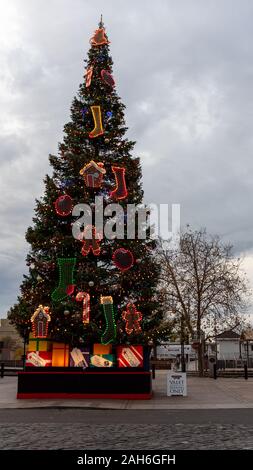 Sacramento, CA, Dec 12, 2019. Old Sacramento Christmas tree decorated for the season and the Theatre of Lights show, which happens every year during t Stock Photo