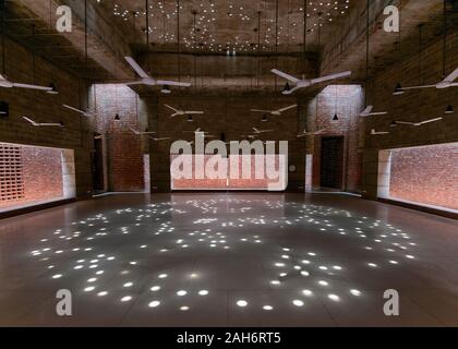 A mosque in Dhaka Stock Photo - Alamy