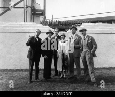 Swedish Director VICTOR SEASTROM / SJOSTROM actor LARS HANSON Danish Costume Designer and Art Director MAX REE Mrs LARS HANSON / KARIN MOLANDER KARL DANE and Director MAURITZ STILLER in Hollywood December 1925 Metro Goldwyn Mayer Publicity Photo by RUTH HARRIET LOUISE Stock Photo