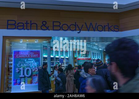 Bath and Body works store Christmas decoration in Fairview mall ...