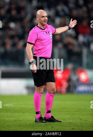 TURIN, ITALY - November 26, 2019:  Referee Anthony Taylor during the UEFA Champions League 2019/2020 JUVENTUS v ATLETICO de MADRID at Allianz Stadium. Stock Photo