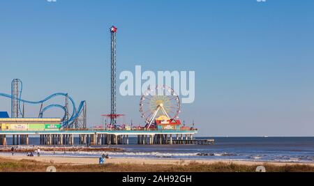 Galveston Pleasure Pier and Seawall Urban Park on Seawall Boulevard, Galveston, Texas Stock Photo