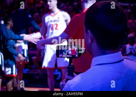 Charlottesville, VA, USA. 22nd Dec, 2019. NCAA Basketball game between the University of South Carolina Gamecocks and University of Virginia Cavaliers at John Paul Jones Arena in Charlottesville, VA. Brian McWaltersCSM/Alamy Live News Stock Photo