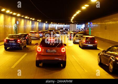 20.04.2018, Berlin, Berlin, Germany - Cars are stuck in a tunnel on the A100. 00S180420D358CAROEX.JPG [MODEL RELEASE: NO, PROPERTY RELEASE: NO (c) car Stock Photo