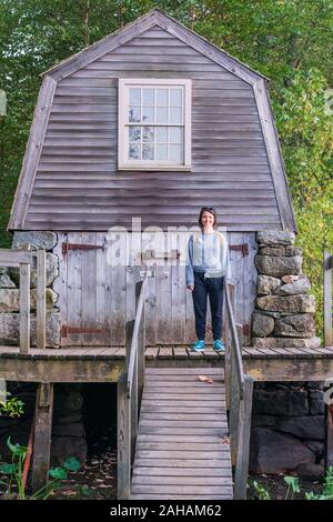 The Old Manse in Concord, Massachusetts, literary retreat for authors such as Nathaniel Hawthorne, Henry David Thoreau and Ralph Waldo Emerson. Stock Photo