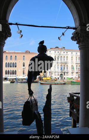 Venice, Italy: The tree-meter sculpture Bleu de Chine, made by Bruno Catalano in July 2018. Exhibited in Venice from May until Nov. 2019. Europe. Stock Photo