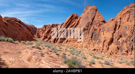 Mouse's Tank on White Domes Scenic Byway at Valley of FIre State Park, Nevada, near Las Vegas, sunny spring day, USA Stock Photo