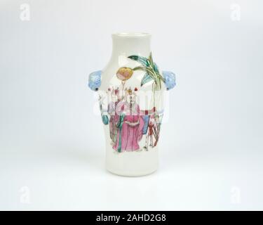 Antique 19th century Chinese Famille Rose porcelain vase, painted in enamels and gilt with four figures and a horse within a landscape, shoulder with Stock Photo