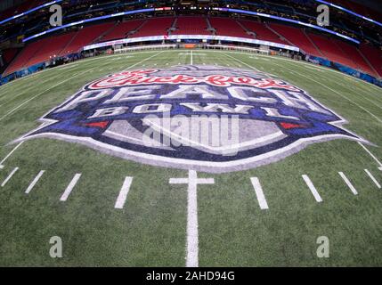 Atlanta, Georgia. 28th Dec, 2019. A general view of the Chick-fil-A Peach Bowl logo at midfield prior to NCAA Football game action between the Oklahoma Sooners and the LSU Tigers at Mercedes-Benz Stadium in Atlanta, Georgia. John Mersits/CSM/Alamy Live News Stock Photo