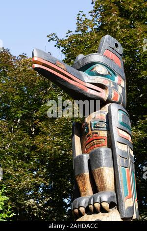 Detail of the Kwakiutl Totem at Confederation Park in Ottawa, Canada. The totem was carved by Henry Hunt in 1971 to commemorate the centenary of Briti Stock Photo