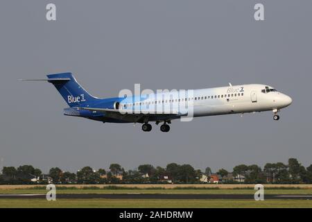 Finnish Blue1 Boeing 717-200 with registration OH-BLG on short final for runway 18R (Polderbaan) of Amsterdam Airport Schiphol. Stock Photo