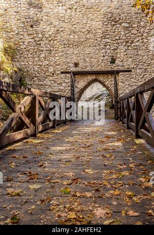Pilcza Castle Ruins in Smolen, Trail of the Eagles' Nests, Krakow-Czestochowa Upland or Polish Jurassic Highland, Silesian Voivodeship, Poland Stock Photo
