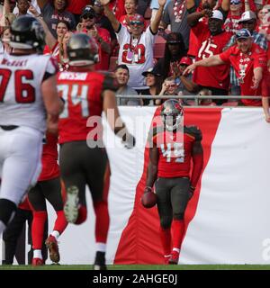 Tampa Bay Buccaneers linebacker Devin White (45) walks to the line during a  NFL football game against the Green Bay Packers, Sunday, Sept. 25, 2022 in  Tampa, Fla. (AP Photo/Alex Menendez Stock