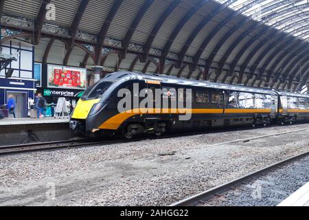 A Grand Central class 180 named William Shakespeare in York railway station. Stock Photo