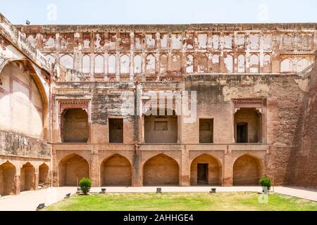 Sheesh Mahal or Palace of Mirrors, Lahore Fort, Lahore, Pakistan Stock ...