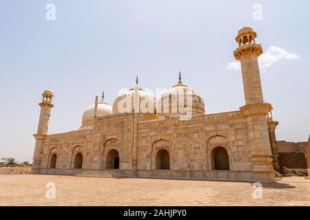 Derawar Abbasi Mosque Breathtaking Picturesque View next to Nawab Palace on a Sunny Blue Sky Day Stock Photo