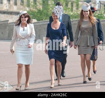 Members of the Royal family join H.M. The Queen for  the Easter service at Windsor Castle. Princess Beatrice, Tim Lawrence, Sophie Countess of Wessex, Princess Anne, Princess Eugenie, Prince Andrew and Prince Edward in 2011. Stock Photo