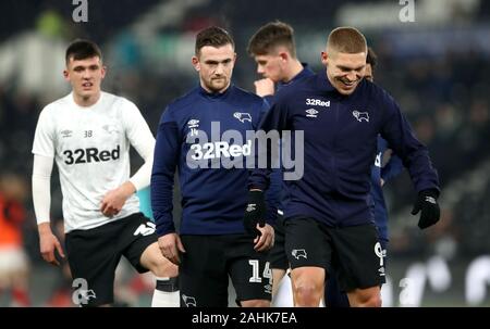 Martyn Waghorn of Derby County warms up ahead of kick-off during the ...