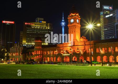 Kuala Lumpur, Malaysia - November 8, 2019: Sultan Abdul Samad building with Kuala Lumpur tower and Petronas tower in background. Stock Photo