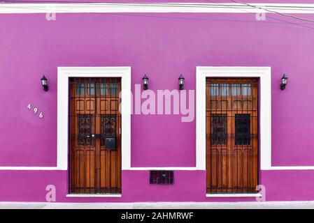 Restored facade of colonial era house in Merida old town, Mexico Stock  Photo - Alamy