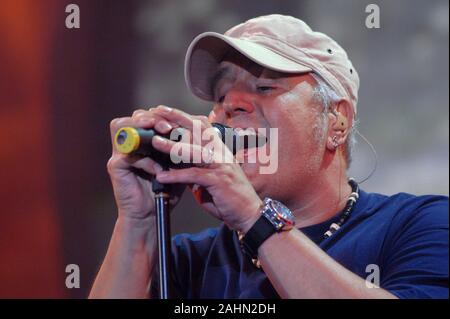 Catania Italy 06/29/2007 :  Pino Daniele in concert during the musical event 'Festivalbar 2007'. Stock Photo