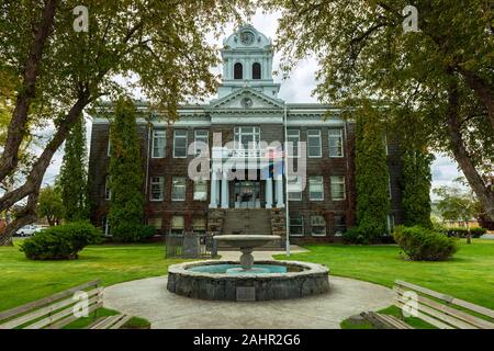 Prineville, Oregon - May 15, 2015: The Fountain in Front of the Crook County Courthouse Stock Photo
