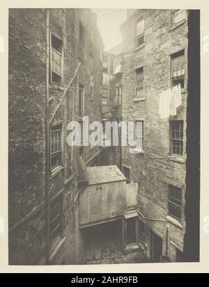 James Craig Annan. Corner of Duke Street and High Street. 1897. Scotland. Photogravure, plate 39 from the book The Old Closes & Streets of Glasgow (1900) Stock Photo