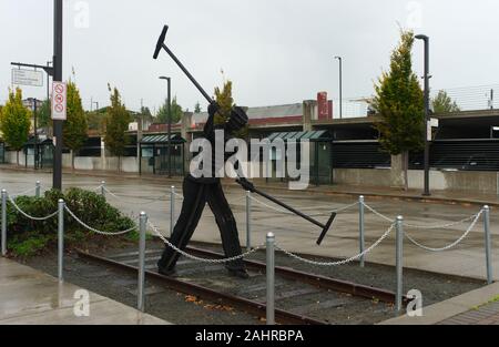 Port Angeles Public Art - The Gandy Dancer by Jim Mattern, Port Angeles, Washington State, USA Stock Photo