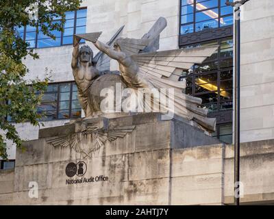 LONDON, UK - SEPTEMBER 27, 2018: Speed Wings over the World Sculpture  (by Eric Broadbent).statue commissioned by Imperial Airways Stock Photo