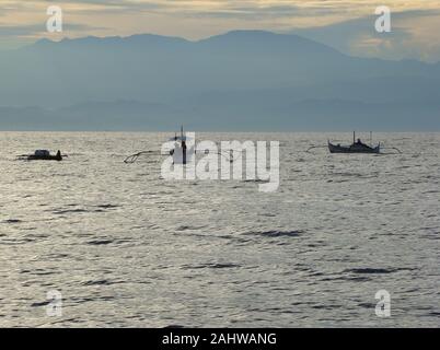 Artisanal yellowfin tuna handline fishing in the waters of Mindoro