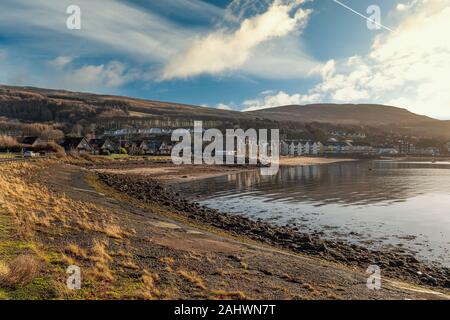 Looking over the Village Fairlie with the development of new houses set above the village. Stock Photo