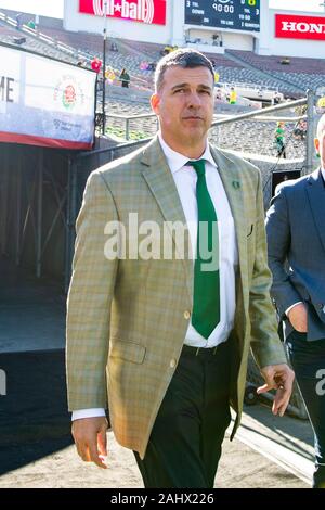 January 01, 2020 - Pasadena, CA, USA : Oregon Ducks head coach Mario Cristobal entering the stadium after arriving to the Rose Bowl Stadium. © Maria Lysaker Stock Photo