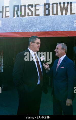 January 01, 2020 - Pasadena, CA, USA : Wisconsin Badgers head coach Paul Chryst entering the stadium after arriving to the Rose Bowl Stadium. © Maria Lysaker Stock Photo