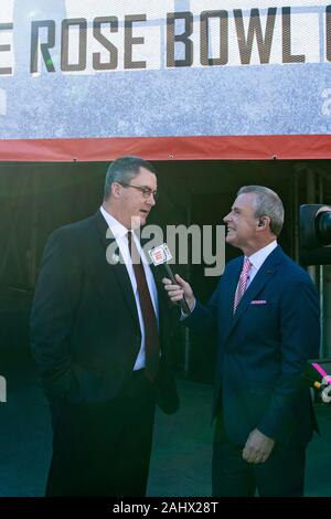 January 01, 2020 - Pasadena, CA, USA : Wisconsin Badgers head coach Paul Chryst entering the stadium after arriving to the Rose Bowl Stadium. © Maria Lysaker Stock Photo