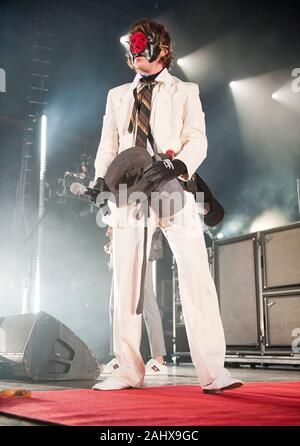 Aug. 24, 2019 - Raleigh, North Carolina; USA - Singer MATT SHULTZ of the band CAGE THE ELEPHANT performs live as their 2019 tour makes a stop at the Coastal Credit Union Music Park at Walnut Creek located in Raleigh Copyright 2019 Jason Moore. (Credit Image: © Jason Moore/ZUMA Wire) Stock Photo