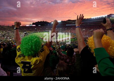 Pasadena, California, USA. 01st Jan, 2020. General view of the Rose Bowl game between the Oregon Ducks and the Wisconsin Badgers at the Rose Bowl in Pasadena, California. Mandatory Photo Credit : Charles Baus/CSM/Alamy Live News Stock Photo