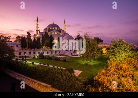 Süleymaniye Mosque, Süleymaniye Camii, located on a hill in Fatih district, illuminated at night after sunset Stock Photo