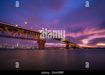 Sunset over Auckland Harbour Bridge, New zealand Stock Photo