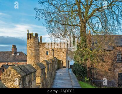 YORK ENGLAND WALLS AND PATH LEADING TO THE TOWER OF THE MICKLEGATE BAR Stock Photo