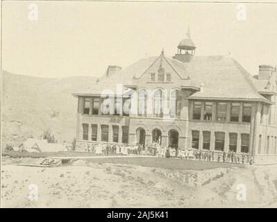 Lyman's history of old Walla Walla County, embracing Walla Walla, Columbia, Garfield and Asotin counties . ASOTIX COLINTY COURTHOUSE. Stock Photo