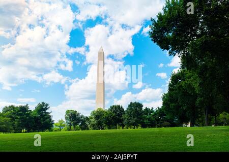 Low angle lawn view of Washington Memorial Monument. Stock Photo