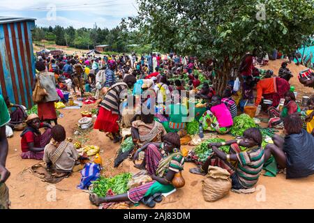 Banna people, Omo valley, Naciones, Ethiopia, Africa Stock Photo