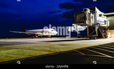 Batik Airlines airplane parking at night at The New Yogyakarta ...