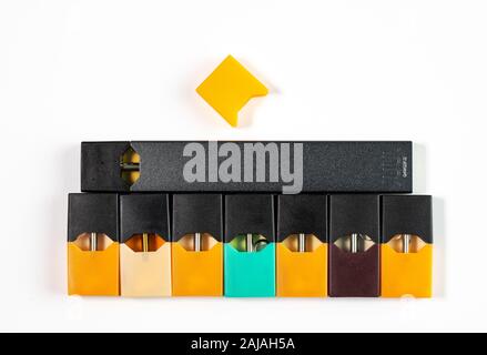 elf bar vape uk Ban on fruit-, mint-flavored vaping pods takes effect main image 0