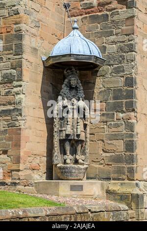 Statue of King Charles II in state robes on the exterior of Lichfield Cathedral , Lichfield, Staffordshire, England, United Kingdom Stock Photo