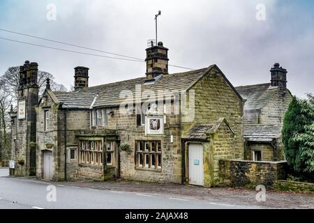 The Fox House pub Longshaw Sheffield England UK Stock Photo - Alamy