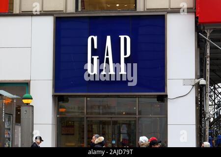 Gap stores in clearance manhattan