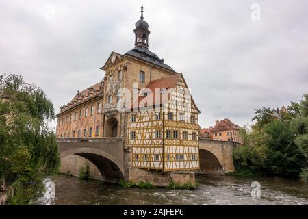 The amazing Altes Rathaus (Old town hall) & the Obere Brücke over the Linker Regnitzarm in Bamberg, Upper Franconia, Germany. Stock Photo