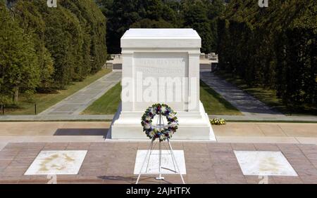 Tomb of the Unknowns in Arlington National Cemetery Stock Photo