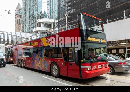 Toronto, Ontario - October 03, 2018: Sight seeing bus - city sightseeing toronto across from the Royal Ontario Museum (ROM) Stock Photo